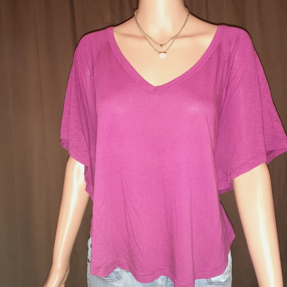 (Two for 20 )Splendid pink flowy V neck crop top L like new